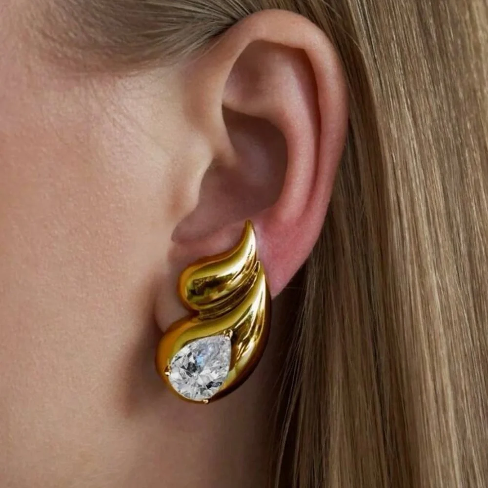 REVOLVE Geometric Vintage Style Gold Earrings - Picture 1 of 3